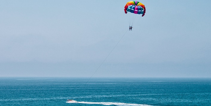 Parasailing in JBR Dubai